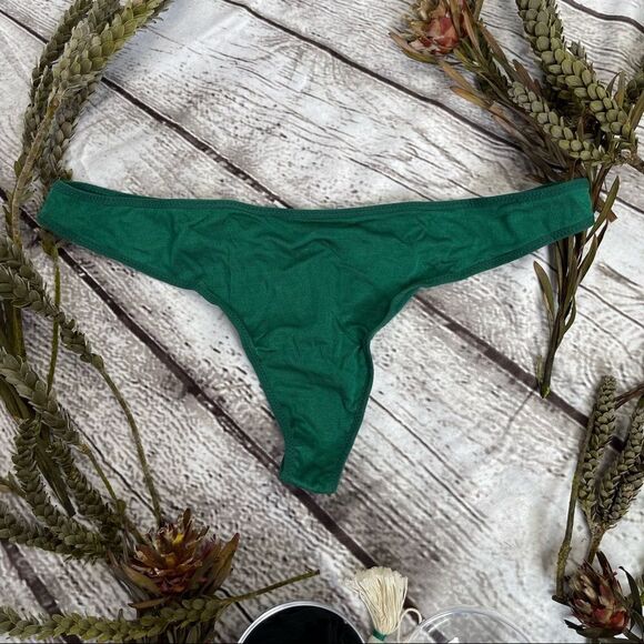 Free People thong ornament NWOT - Picture 2 of 4